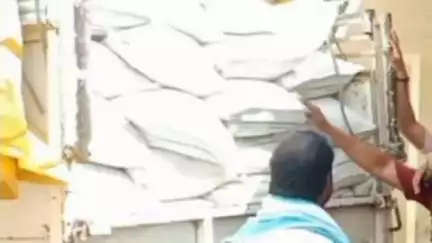 सकलडीहा: बिसापुर स्थित बीज भंडार में घोटाला, धान का बीज प्राइवेट मिल भेजने का आरोप, एसडीएम ने दिए जांच के आदेश