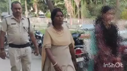 मधेपुरा: पुलिस दबाव के बाद अपहृत युवती मधेपुरा सदर थाना पहुंची, महिला पुलिस बल ने लिया कब्जे में