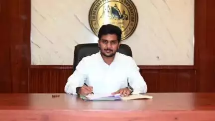 திருச்சி: திருச்சிராப்பள்ளி மாநகராட்சியின் புதிய ஆணையராக மதுபாலன் பொறுப்பேற்றார்