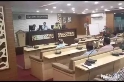 चंद्रपूर: प्रदूषण नियंत्रणासाठी मोहीम राबविण्याचे आयुक्तांचे निर्देश,
राष्ट्रीय शुद्ध हवा कार्यक्रमांतर्गत मनपा येथे आढावा बैठक