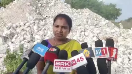సైదాపురం మండలంలోని క్వార్ట్జ్ మొత్తం చైనాకు అమ్ముకుంటున్నారు : వైసిపి మాజీ జడ్పిటిసి పొట్టేల శిరీష