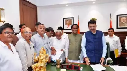 जाफराबाद: मा.कें. रेल्वे राज्यमंत्री रावसाहेब पाटील दानवे यांनी मुंबई मंत्रालय येथे घेतली मुख्यमंत्री देवेंद्र फडणवीस यांची भेट