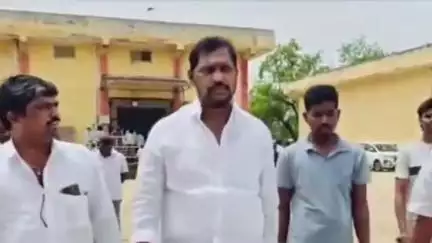 నంద్యాల వ్యవసాయ మార్కెట్ లోనే మిర్చి కొనుగోలు చేయాలంటూ జిల్లా కలెక్టర్ను కోరిన మార్కెట్ యార్డ్ చైర్మన్ హరిబాబు