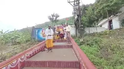 ପଟ୍ଟାଙ୍ଗୀ: କୋଟିଆରେ ରଥାରୁଢ଼ ହେଲେ ତିନି ଠାକୁର, ଶନିବାର ହେବ ରଥଟଣା