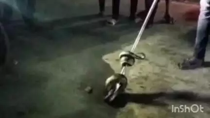 बरहट: मलयपुर बस्ती में खिड़की से लिपटे देखे गए 5 फीट के अजगर, परिवार वालों की उड़ी नींद