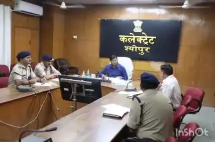 श्योपुर: SC-ST अत्याचार निवारण अधिनियम के तहत कलेक्ट्रेट में हुई बैठक, राहत प्रकरणों में ₹74 लाख से अधिक की राशि हुई स्वीकृत