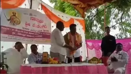 ಕಲಬುರಗಿ: ಶಾಹಾಬಾದ್‌‌ನಲ್ಲಿ ಕೆಂಪೇಗೌಡರ ಜಯಂತಿ ಆಚರಣೆ, ಪಿಯುಸಿ ಎಸ್‌ಎಸ್ಎಲ್‌ಸಿ ಸಾಧಕ ವಿದ್ಯಾರ್ಥಿಗಳಿಗೆ ಸನ್ಮಾನ