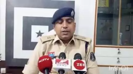 बलरामपुर: हाउसिंग बोर्ड कॉलोनी में चोरी के मामले में पुलिस सीसीटीवी फुटेज के आधार पर आरोपियों की तलाश कर रही है: एएसपी