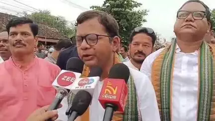 ରାୟଗଡା: ସ୍ଥାନୀୟ ସହରରେ ରଥଯାତ୍ରାରେ ଯୋଗ ଦେଇ କୋରାପୁଟ ସାଂସଦଙ୍କ ପ୍ରତିକ୍ରିୟା