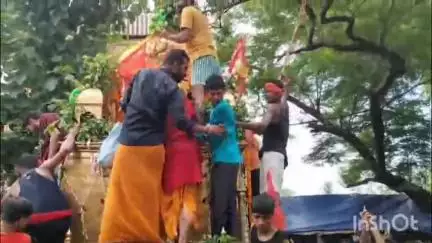 पाकुड़: रथ यात्रा के दौरान राजापाड़ा के पास चैन स्नेचिंग की कई घटनाएं, पुलिस के नाक के नीचे से हुई वारदात