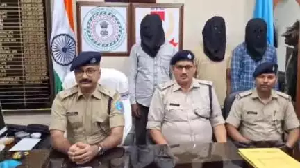कांके: बुढमू थाना क्षेत्र में चोरी करने वाले तीन अपराधी पुलिस द्वारा गिरफ्तार