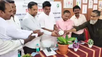 ಹುಬ್ಬಳ್ಳಿ ನಗರ: ನಗರದಲ್ಲಿ ಕೌಶಲ್ಯಾಧಾರಿತ ತರಬೇತಿ ಪಡೆದ 100ಕ್ಕೂ ಹೆಚ್ಚು ಮಹಿಳೆಯರಿಗೆ ಪ್ರಮಾಣ ಪತ್ರ ವಿತರಣೆ