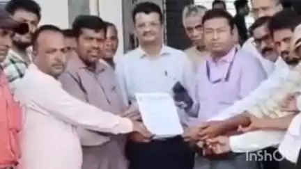 मैहर: इटवा में कथावाचक से मारपीट करने वालों पर कार्रवाई की मांग, यादव समाज ने मैहर DM को सौंपा ज्ञापन