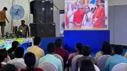 করিমপুর ২: আজ করিমপুর ২নং ব্লকের মঞ্জুরী লজে এবং রেগুলেটেড মার্কেট ময়দান প্রাঙ্গণে বিধায়ক বিমলেন্দু সিংহ রায়
