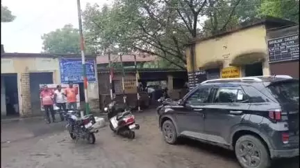 निरसा/चिरकुंडा: ECL मैग्मा एरिया के हरिया जाम में दो मजदूरों के विवाद में एसडीएल मशीन से एक मजदूर का पैर क्षतिग्रस्त