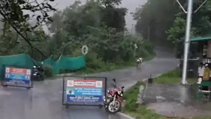 बागेश्वर: बागेश्वर में एक बार फिर बदला मौसम का मिजाज, दिन की धूप के बाद शाम को हुई झमाझम बारिश
