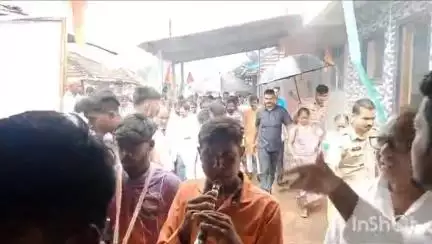 महाड: मोहोप्रे ग्रामपंचायतसह संपूर्ण गाव शिवसेनेत
मंत्री भरत गोगावलेंनी घेतला
विरोधकांना धडकी भरवणारा पक्षप्रवेश