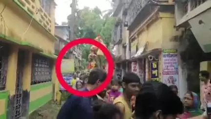 জয়নগর ১: দক্ষিণ বারাসাতে রথের দড়িতে টান দিলেন তৃণমূল কংগ্রেসের সভাপতি তুহিন বিশ্বাস