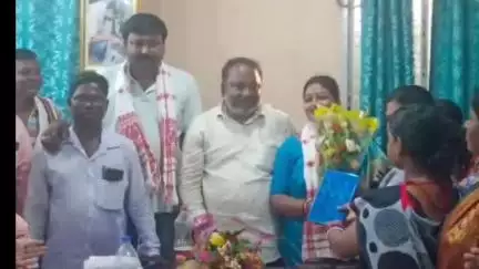 ডেবরা: ডেবরায় আই এন টি টি ইউ সির জেলা সভাপতি ও মহিলা সভানেত্রীকে শুভেচ্ছা জ্ঞাপন এস টি সেলের