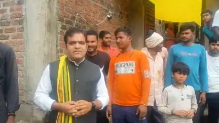 प्रशासन शासन से आग्रह करता हूँ कि जो कुआ में घटना हुई है उसका सबसे पहला और बड़ा कारण बाउंड्री न होना सभी किसान लोग कुए के आसपास बाउंड्री करवाएं जिससे घटना दुर्घटना होने से बचा जा सके ।।

Rajkumar Sesai II