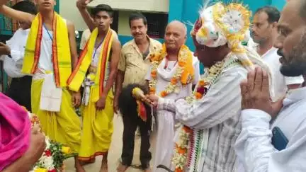 ପରଜଙ୍ଗ: ରାଜକୁଳାକାଟେଣିି ଓ ତାଳଗୋରଡ଼ ଗାଁରେ ରଥଯାତ୍ରା ଅନୁଷ୍ଠିତ। ଯୋଗଦେଲେ ବିଧାୟକ।