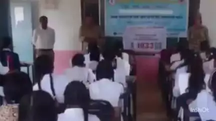 मोहला मानपुर जिले में यातायात पुलिस ने लोगों को जागरूक करने के लिए विशेष अभियान चलाकर जानकारी दी