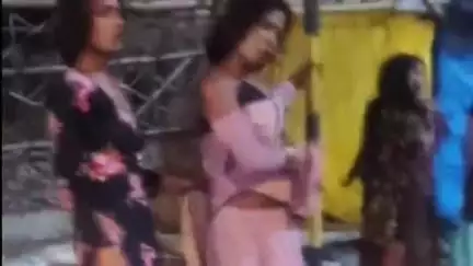 कोल: नुमाइश ग्राउंड के सामने फर्जी किन्नरों ने जमकर किया हंगामा, अर्धनग्न होकर 30 मिनट तक मचाया उत्पात