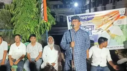 সামশেরগঞ্জ: কাঁকুড়িয়া মোড়ে ২১শে জুলাইকে সামনে রেখে প্রস্তুতি সভা করল তৃণমূল কংগ্রেস, উপস্থিত বিধায়ক