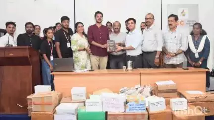 കോഴിക്കോട്: അക്ഷരോന്നതിയിലേക്ക് കാലിക്കറ്റ് സർവകലാശാല എൻ.എസ്.എസ് 5000 പുസ്തകം കൈമാറി, ക്രിസ്ത്യൻ കോളജിൽ ജില്ലാ കലക്ടർ ഏറ്റുവാങ്ങി