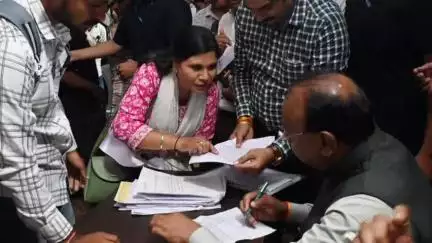 अमरावती: पालकमंत्री बावनकुळे यांचा जनसंवाद कार्यक्रम; नागरिकांच्या निवेदनातील समस्यांचे तातडीने निवारण करणार" – पालकमंत्री चंद्रश