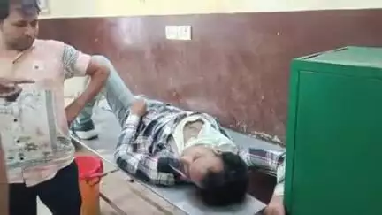लालगंज: सराय आना देव गांव के पास तेज रफ्तार अनियंत्रित बाइक पलटी, बाइक सवार गंभीर रूप से घायल
