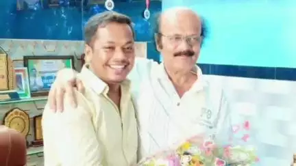 বেলডাঙা ২: ২১ শে জুলাই শহীদ দিবস,সফল করার লক্ষ্যে  রেজিনগর  পূর্ব ব্লক কার্যালয়ে  জরুরী বৈঠকে জেলা যুব তৃণমূল সভাপতি