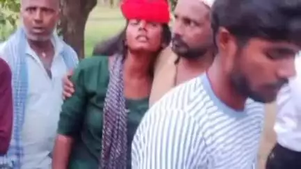 सहजनवा: घघसरा में तीवरान के पास सड़क हादसा, अनियंत्रित बाइक की टक्कर से युवती गंभीर रूप से घायल, अस्पताल में भर्ती