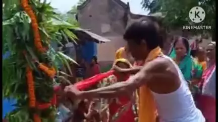 বিষ্ণুপুর: রথ যাত্রার পূর্ণ লগ্নে চুনপোড়া গ্রামে দূর্গা উৎসবের প্রাচীন রীতিনীতি মেনে খুঁটি পূজা হলো