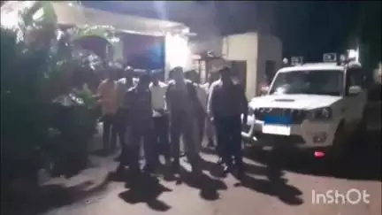 गढ़वा: गढ़वा मंडल कारा में देर रात औचक छापेमारी, एसडीओ संजय कुमार ने की जांच