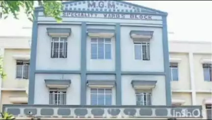 సంగెం: కుంటపల్లిలో దారుణం కన్నతల్లిపై పెట్రోల్ పోసి నిప్పు పెట్టిన కుమారుడు ఆసుపత్రిలో చికిత్స పొందుతున్న బాధితురాలు.