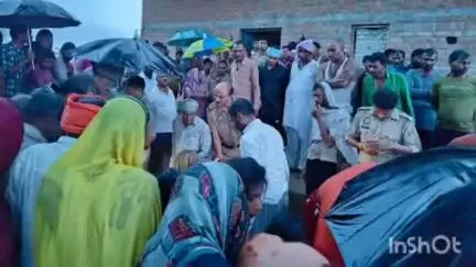 नरैनी: ग्राम पहाड़पुर व तरखरी गांव में आकाशीय बिजली गिरने से दो लोगों की मौत हुई