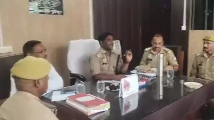 #शिवगढ़ । मोहर्रम को लेकर थाना परिसर में पीस कमेटी के बैठक संपन्न आपसी सौहार्ट व शांतिपूर्वक मनाएंत्योहार क्षेत्राधिकारी