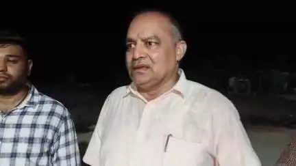 दतिया नगर: दतिया: राज नंदनी आटा मील और आर.के. ट्रेडर्स फर्म पर कार्रवाई, SDM संतोष तिवारी ने दी जानकारी
