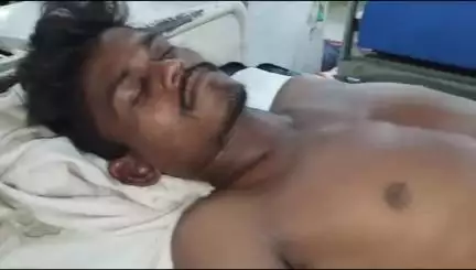 बांसवाड़ा: छोटी पड़ाल गांव में पति-पत्नी के विवाद के बाद पति ने घर के अंदर फांसी लगाकर जान देने की कोशिश की, एमजीएच में उपचार जारी