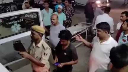 समस्तीपुर: समस्तीपुर जंक्शन पर जननायक एक्सप्रेस में चढ़ते समय फिसला युवक, पैर कटा, हालत गंभीर