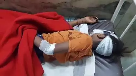 डिंडौरी: लालपुर गांव में चलती पिकअप से दो बच्चों ने लगाई छलांग, घायल अस्पताल में भर्ती