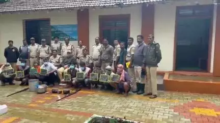 ಖಾನಾಪುರ: ಖಾನಾಪೂರ ತಾಲೂಕಿನ ನೇರಸೆ ಗ್ರಾಮದ ಅರಣ್ಯದಲ್ಲಿ ಕಡವೆ ಬೇಟೆಯಾಡಿದ್ದ 9ಜನ ಆರೋಪಿಗಳ ಬಂಧನ