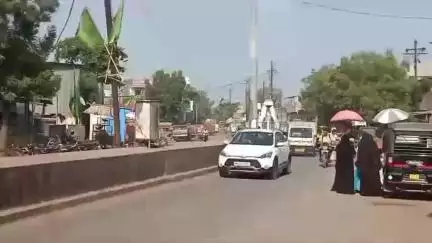 धुळे: ऐंशी फुटी रोड तिरंगा चौक ते भोला बाजार परिसरात वाहकाला मारहाण तिघांन विरुद्ध आझाद नगर पोलीसात गुन्हा दाखल