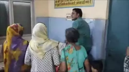 बुलंदशहर: बुलंदशहर में एमएमआर मॉल के सामने बाइक सवार को ट्रक ने मारी टक्कर, हादसे में एक की मौत और एक घायल