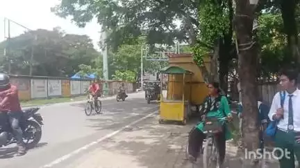 কোচবিহার ১: কসবার ল কলেজে ছাত্রীকে কলেজের মধ্যে গণধর্ষণের শিকার হওয়ার প্রতিবাদ জানিয়ে বিভিন্ন স্কুলের সামনে বিক্ষোভ দেখালো AIDSO
