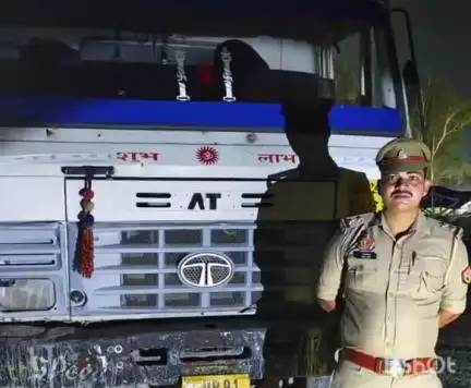 संडीला: संडीला पुलिस ने ग्राम सोम में अवैध मिट्टी खनन पर मारा छापा, डंपर किया बरामद