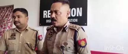 গুৱাহাটী: গণেশগুৰি পাঞ্জাবী গলিত মাজিনা বেগম নামৰ এগৰাকী যুৱতীক ছুৰিকাঘাট ৰাজু নামৰ যুৱকৰ, আৰক্ষীয়ে আটক কৰিছে ৰাজুক