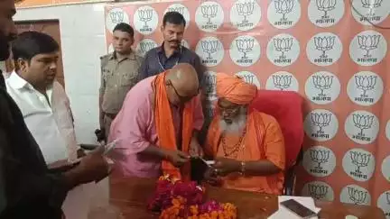 उन्नाव: इटावा कांड में अखिलेश यादव ने कहा, जाति की राजनीति कर रही बीजेपी, सांसद साक्षी महाराज ने किया पलटवार