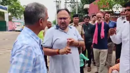 सोनीपत: गढी ब्राह्मण स्थित बिजली निगम के पावर हाउस के सामने सरस्वती विहार व मयूर विहार क्षेत्र वासियों का धरना#jansamasya
